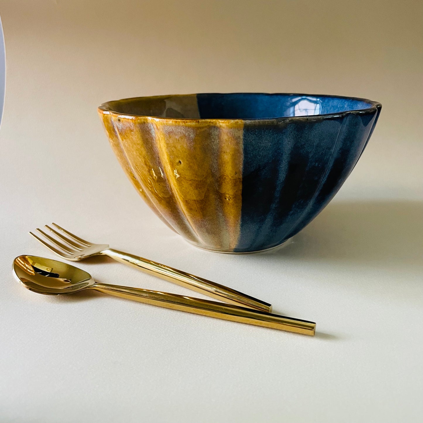 Courageous Macau Serving Bowl