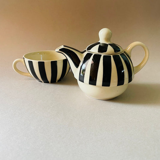 Black & White Tee Pot Set