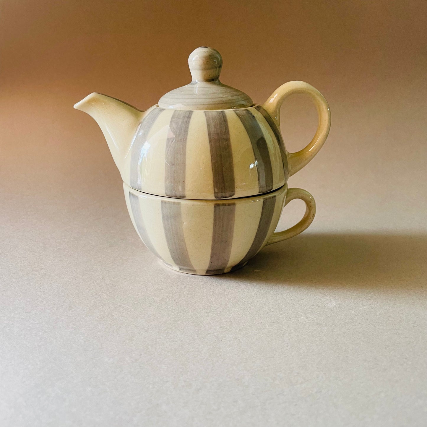 Grey & White Tee Pot Set