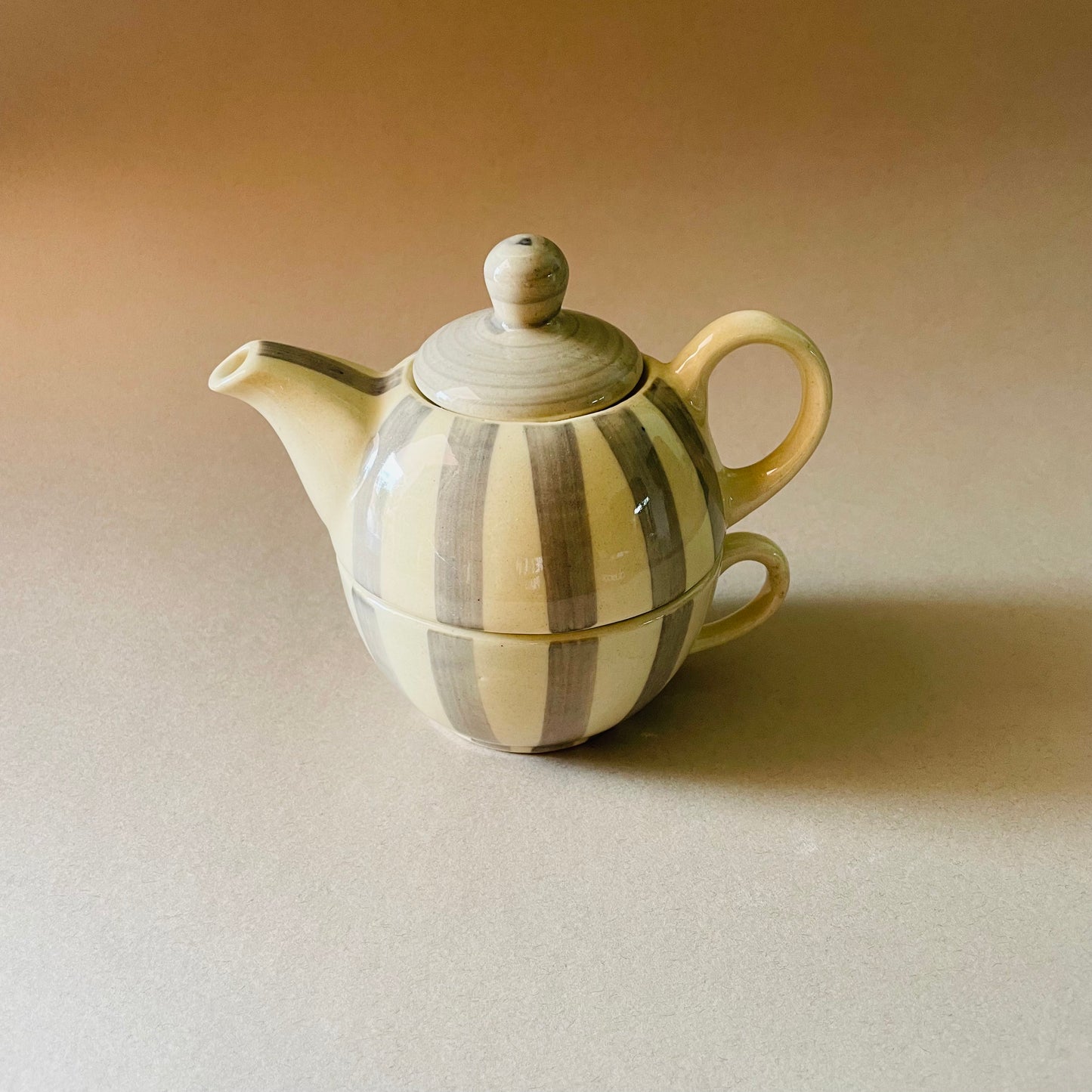 Grey & White Tee Pot Set