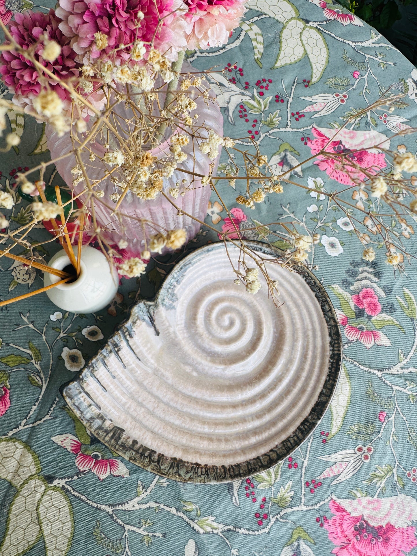 Rakhi Edit : Roseate Shell Platter