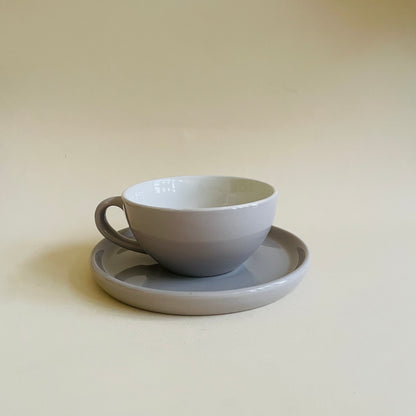 The Vibrante Latte Cup & Saucer Collection (320 ml)