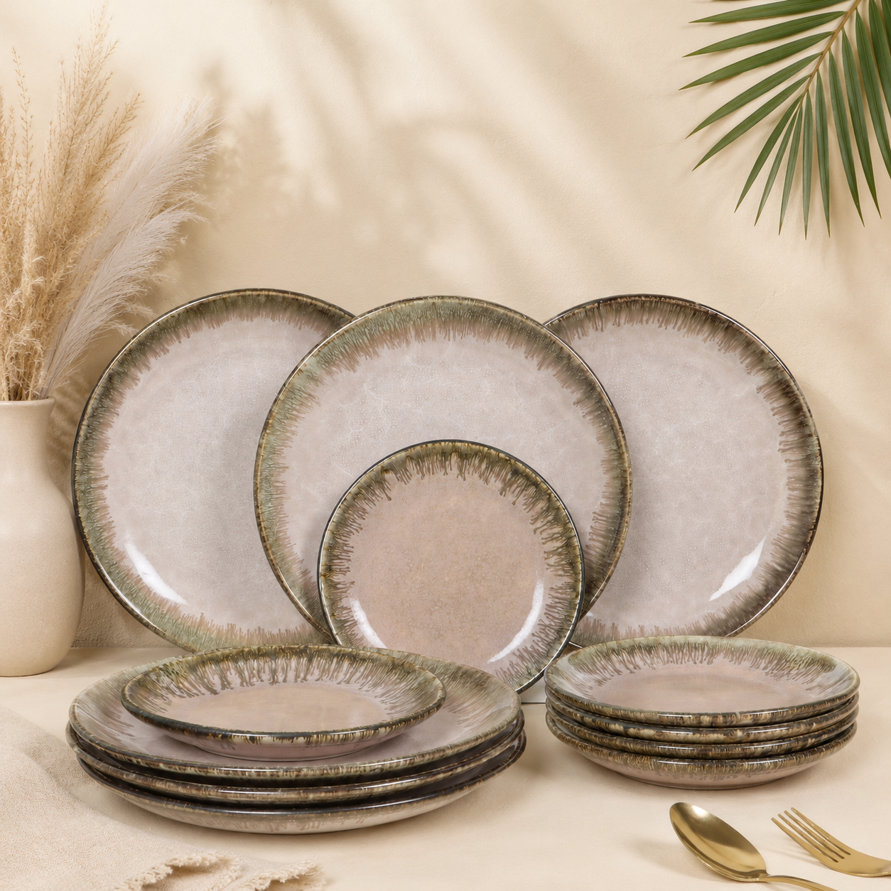 The Roseate Dinner & Quarter Plate Set