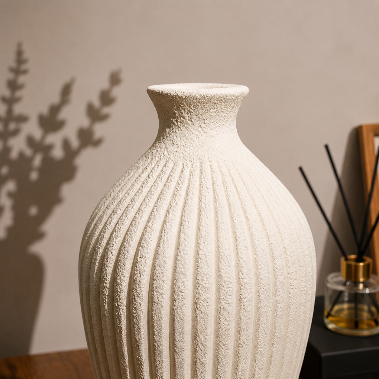 Rustique Ribbed Vase