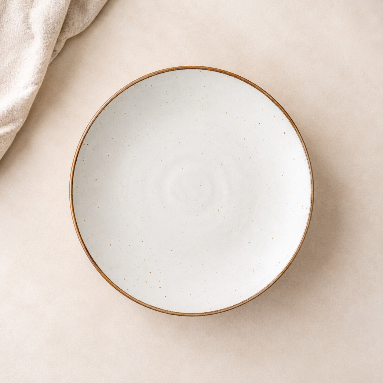 Crema Cake Stand