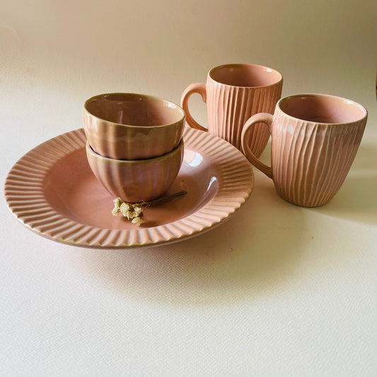 Blush Valentine Table Set - A Set of 5 Pieces