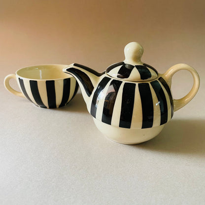 Black & White Tee Pot Set