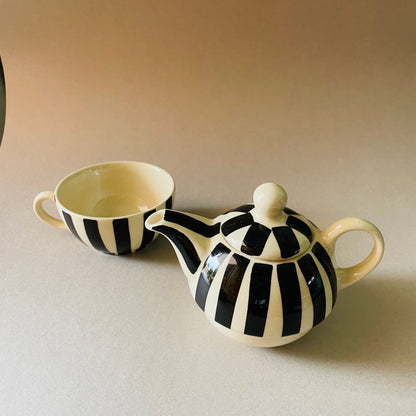 Black & White Tee Pot Set