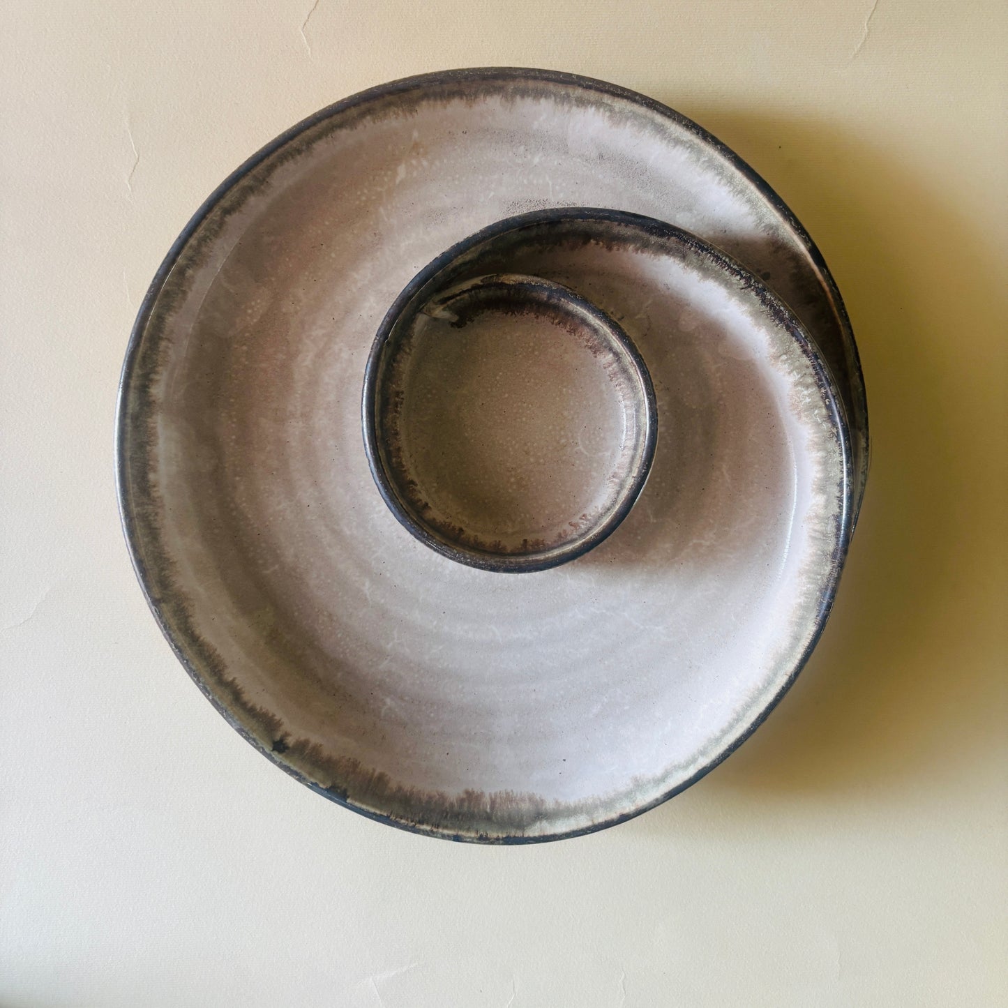 Ash Halo – Artisanal Platter with Dip Bowl