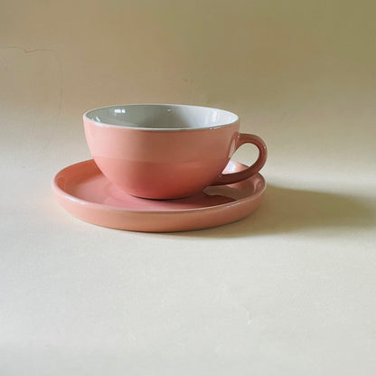 The Vibrante Latte Cup & Saucer Collection (320 ml)