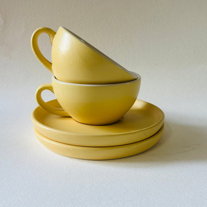 The jaune Cappucino Cup & Saucer Set