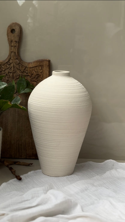 Elengante Vase